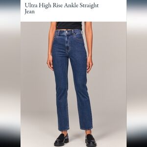 Abercrombie and Fitch Ultra High Rise Ankle Straight Jean size 26L